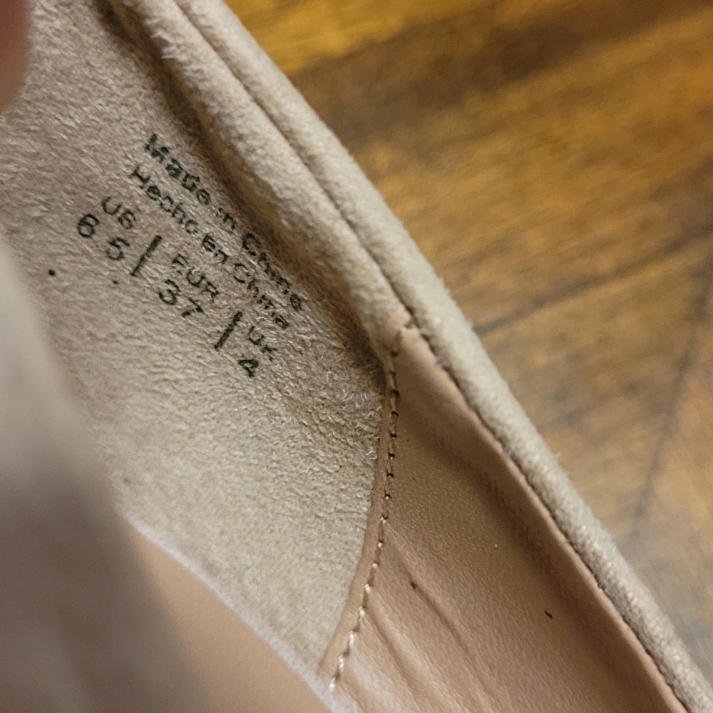 Call it spring suede pump - Picture 9 of 9